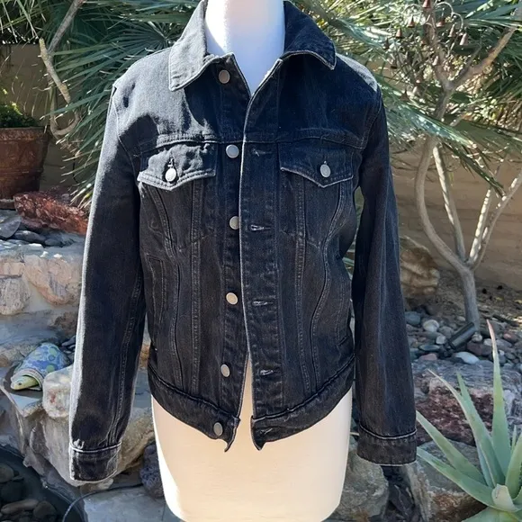 ABERCROMBIE &amp; FITCH Black Denim Jacket Medium Trucker Jean, Size XS