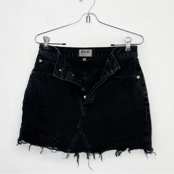 AGOLDE Parker Angled Raw Hem Lightly Distressed Denim Mini Skirt, Black size 26