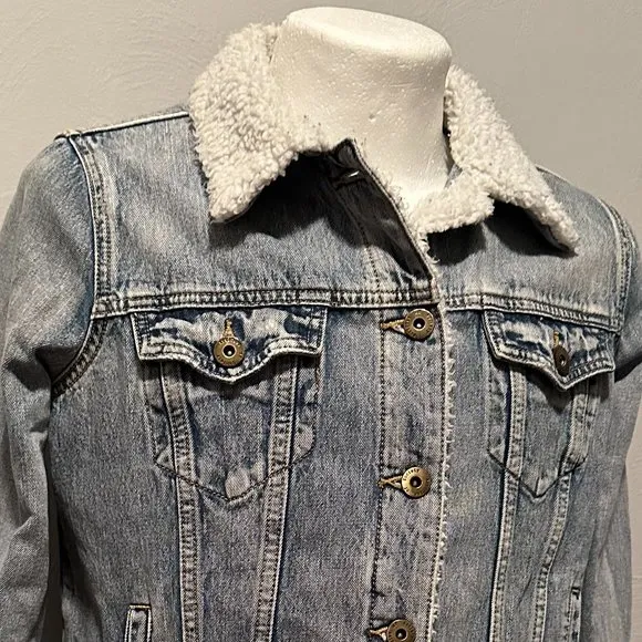 Articles of Society Women's Liz Fleece-Trim Denim Jean Jacket Size Medium