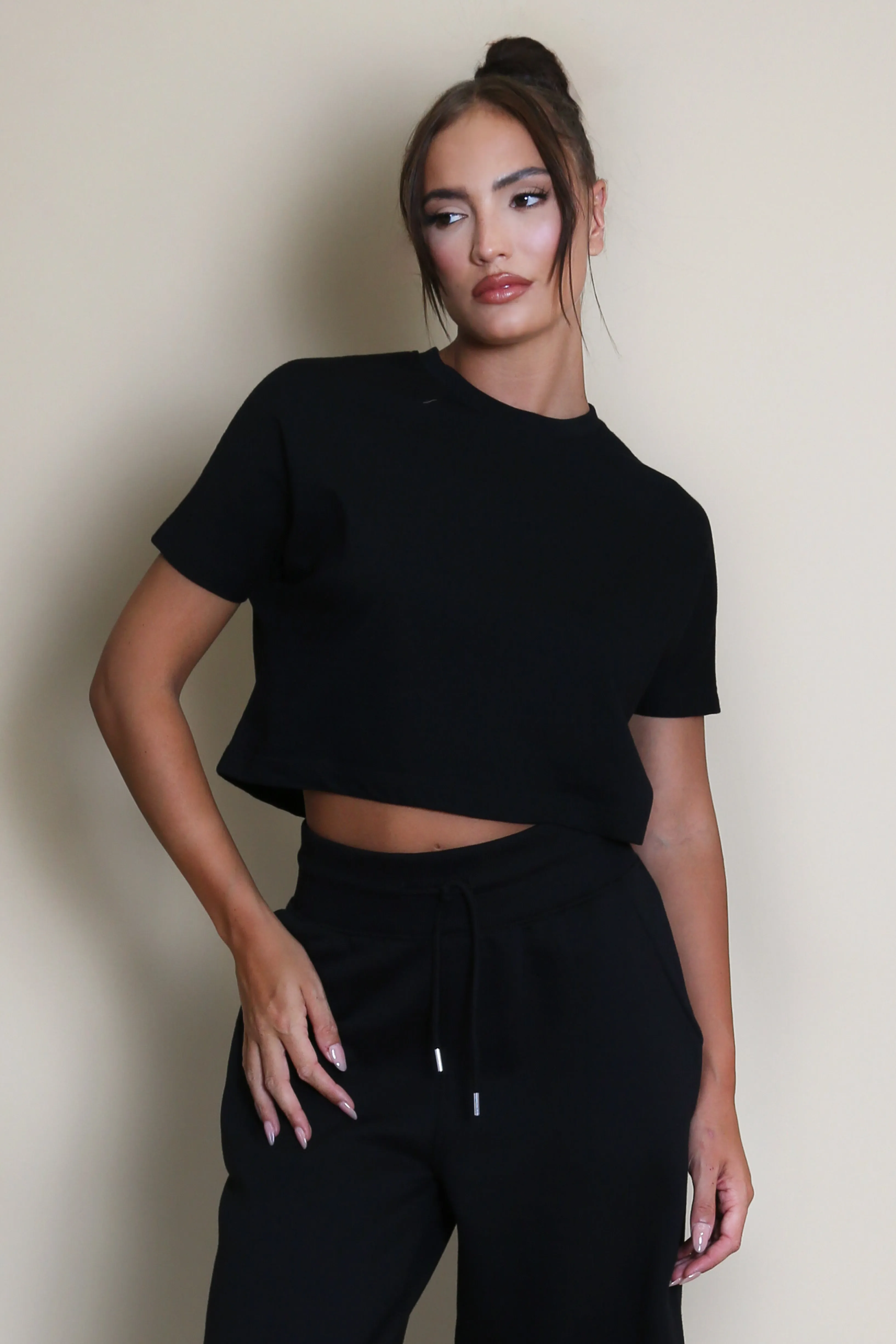 Black Basic Boxy Fit Cropped T-shirt