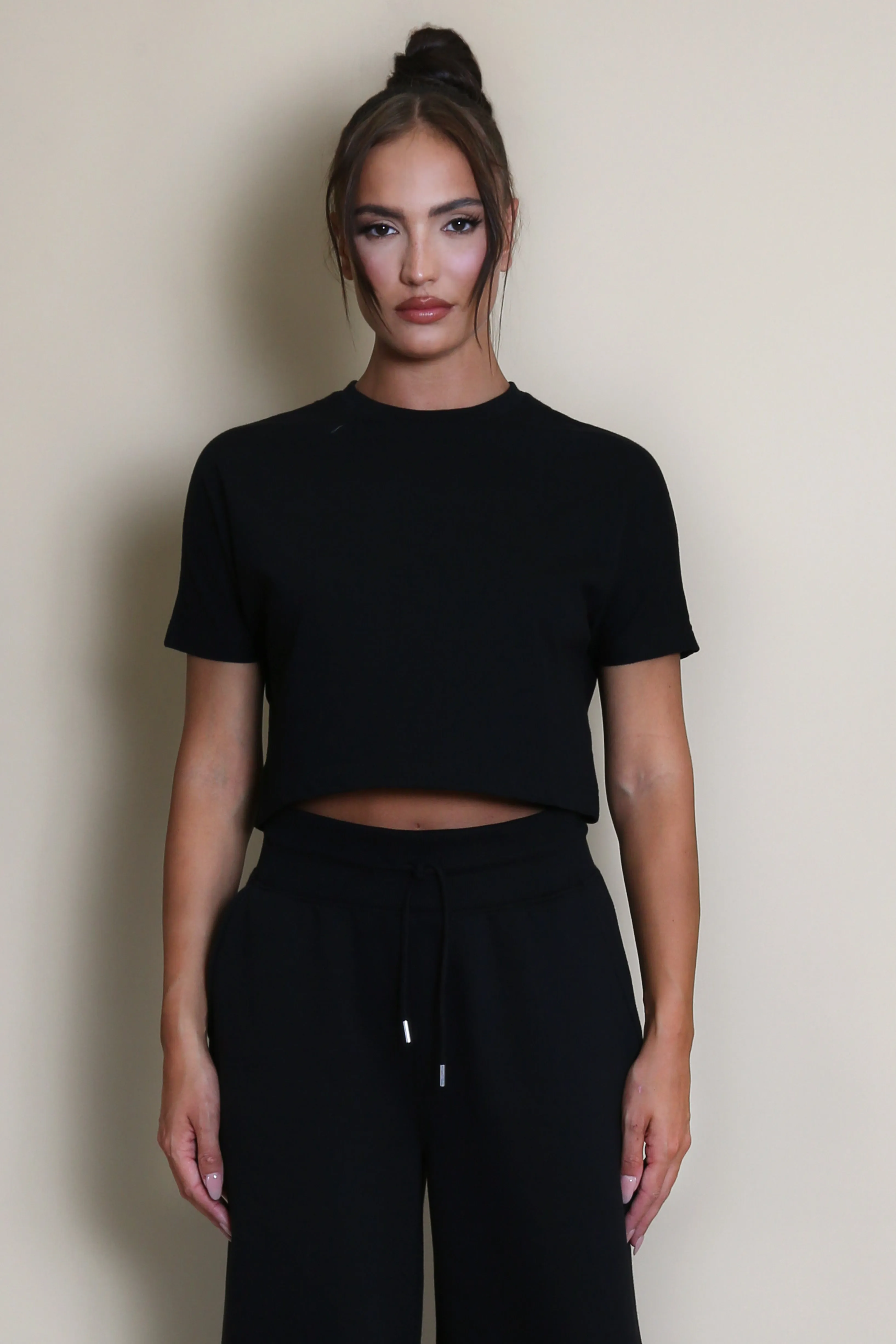Black Basic Boxy Fit Cropped T-shirt