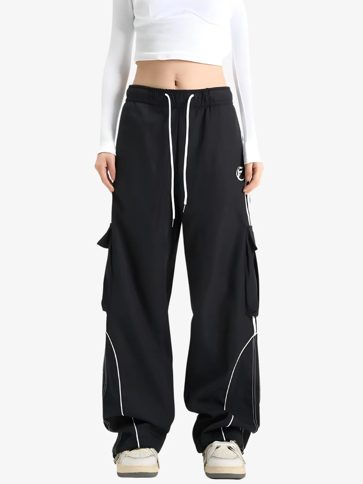 E LOGO STREETWEAR CARGO PANTS