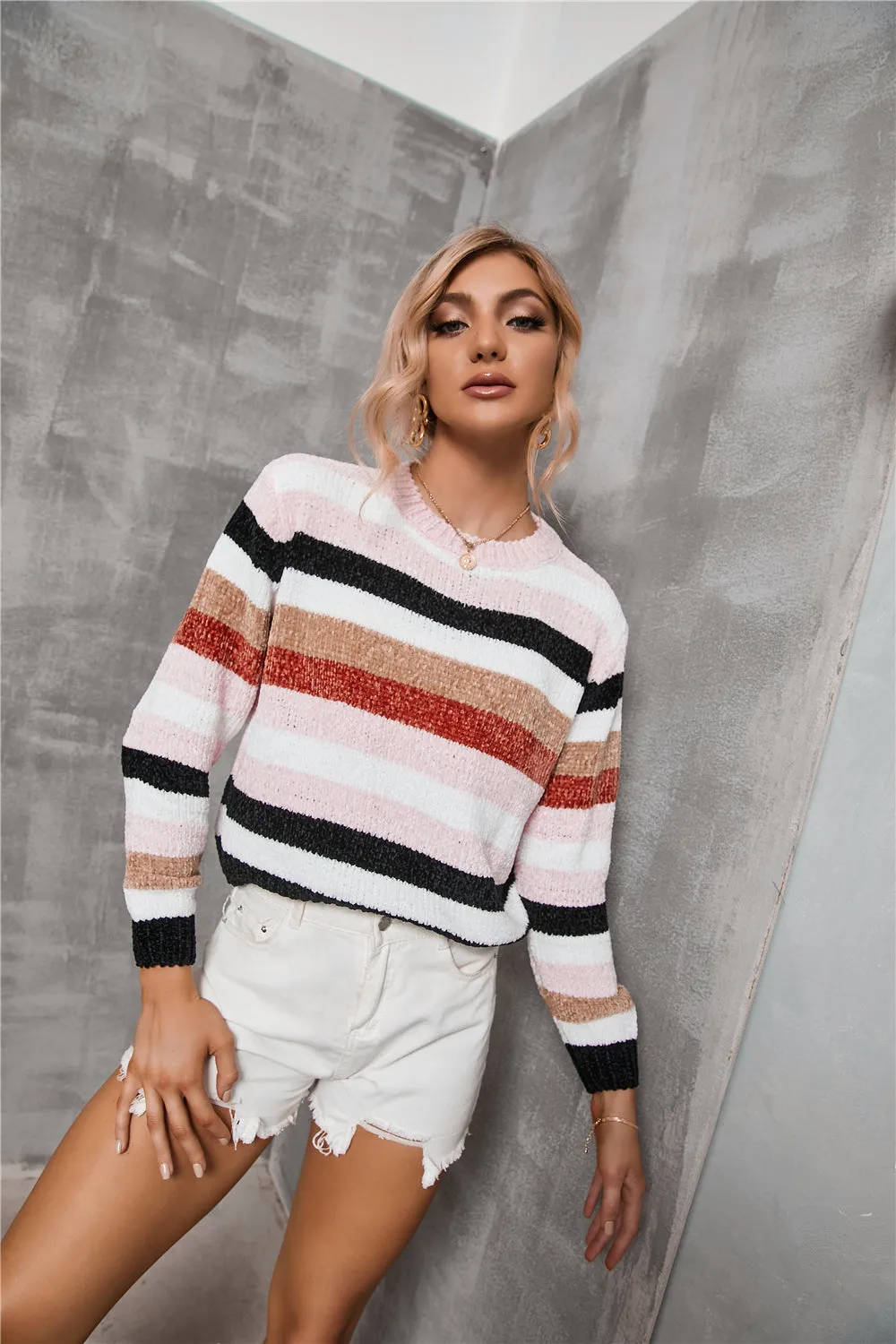 Fleece Pullover with Wolffmode Patchwork Design