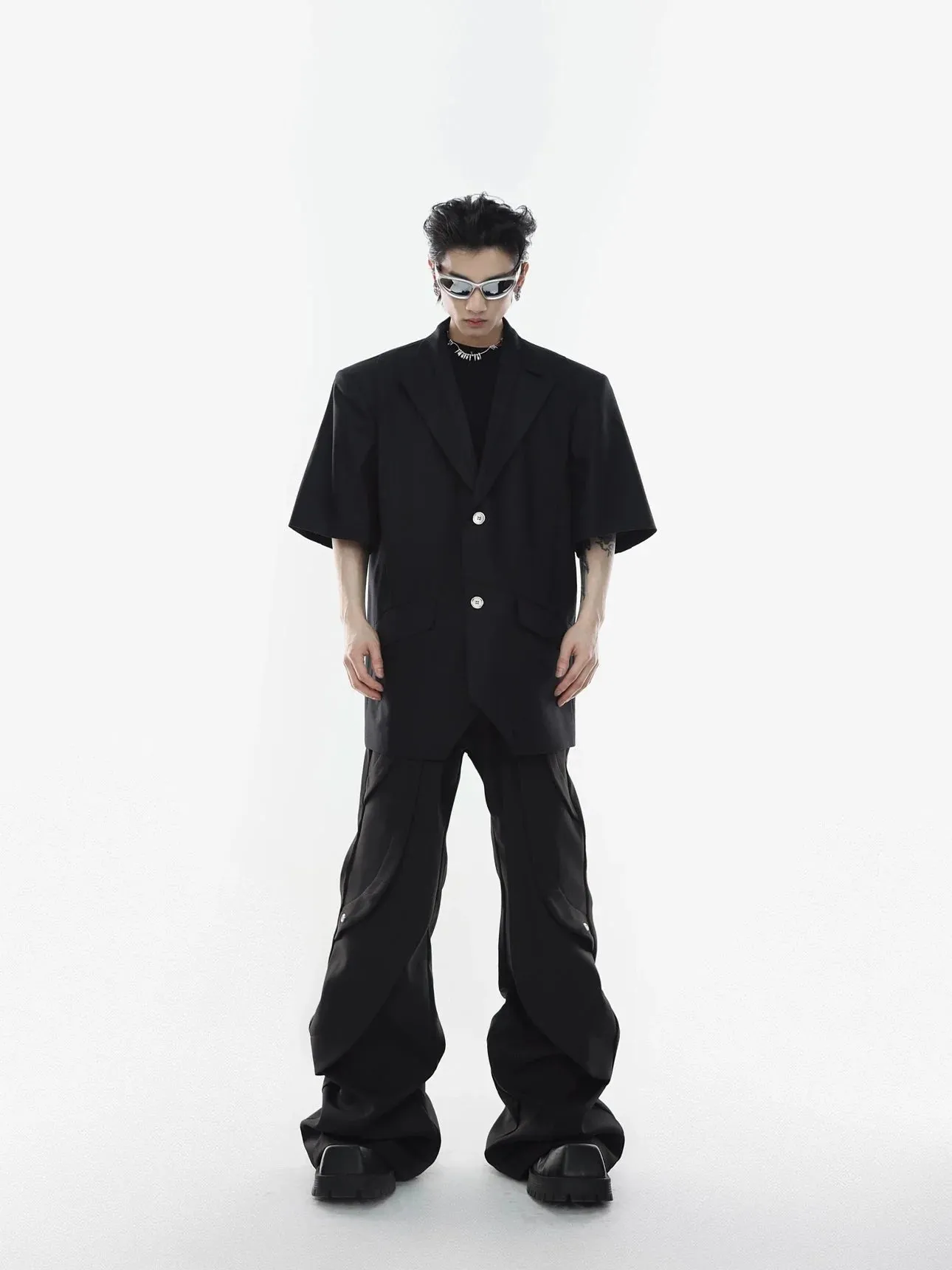 High-Waisted Flared Suit Pants with Pleated and Metal Accents