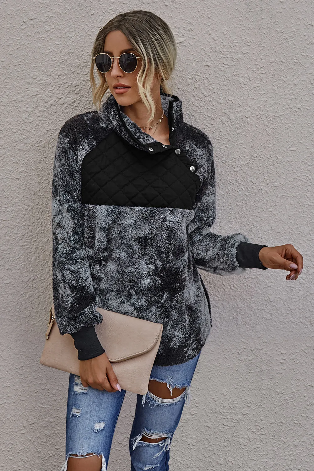 Hoodies with Wolffmode Batik Patchwork Design