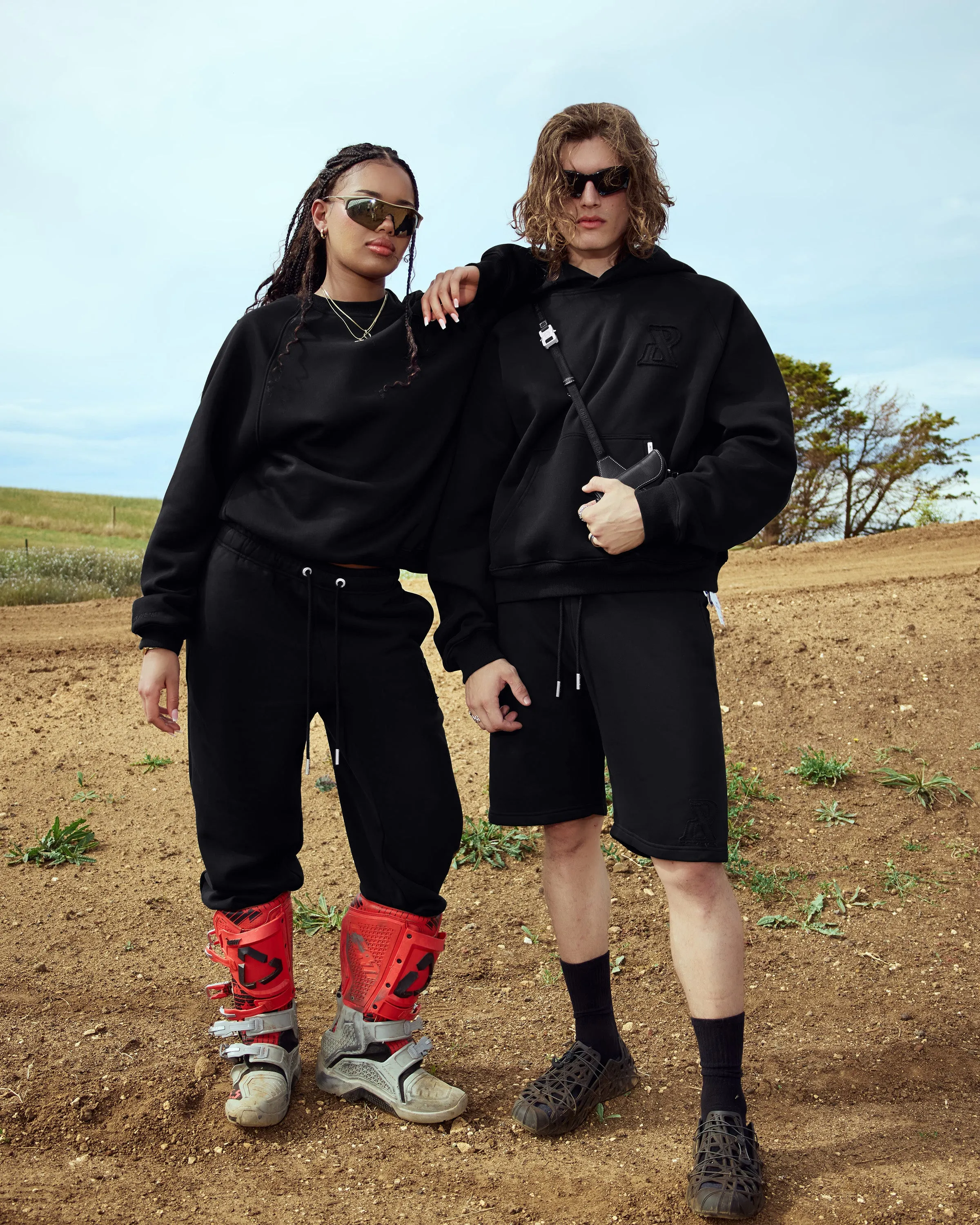 LEGACY HOODIE BLACK