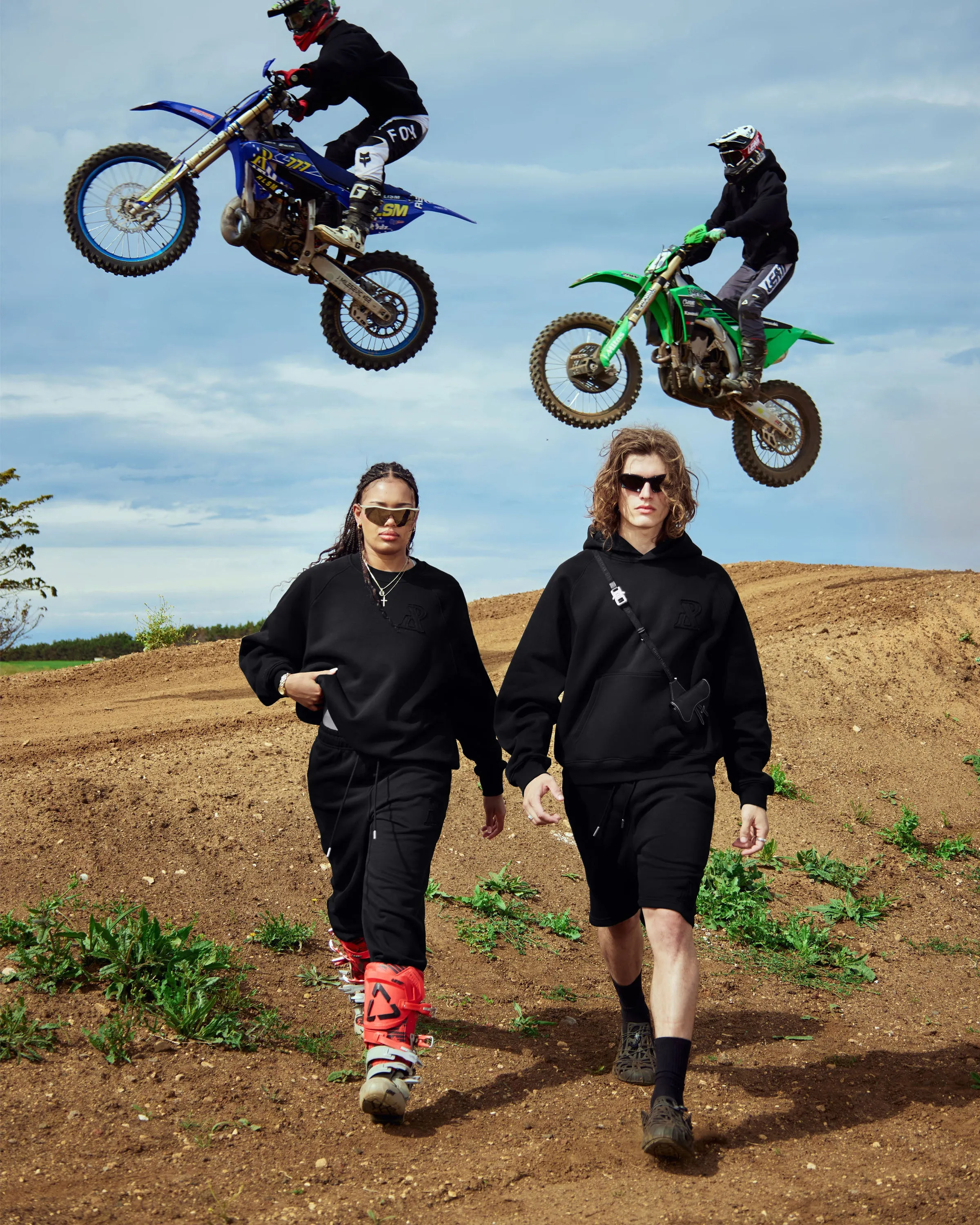 LEGACY HOODIE BLACK