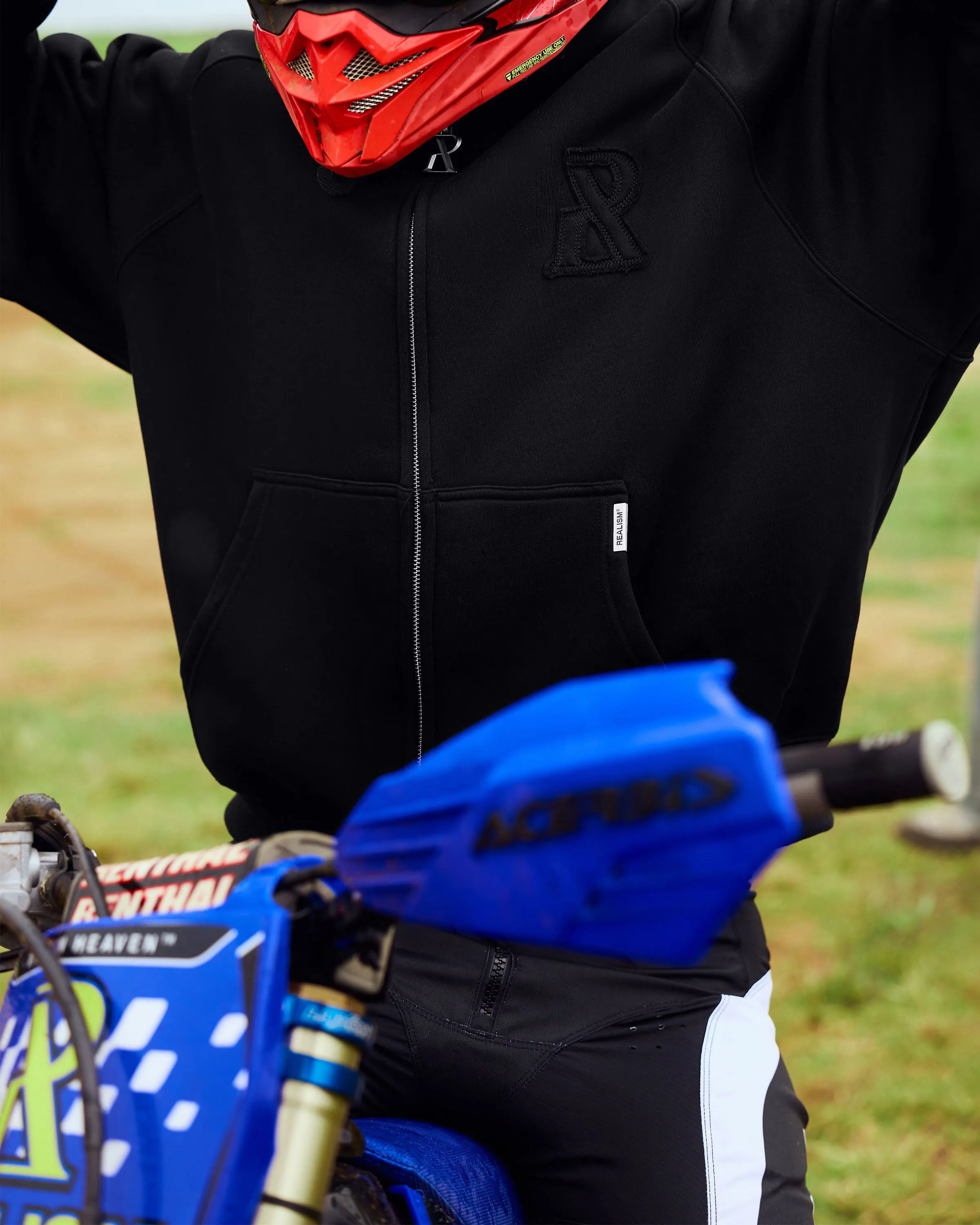 LEGACY ZIP HOODIE BLACK