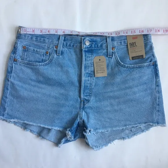Levi’s 501 High Rise Buttonfly Raw Hem Blue Denim Jeans Size 33