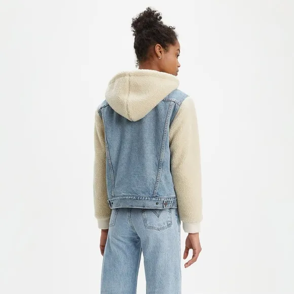 LEVI’S 90’s EX-BOYFRIEND SHERPA HOODED DENIM JEAN TRUCKER JACKET SMALL