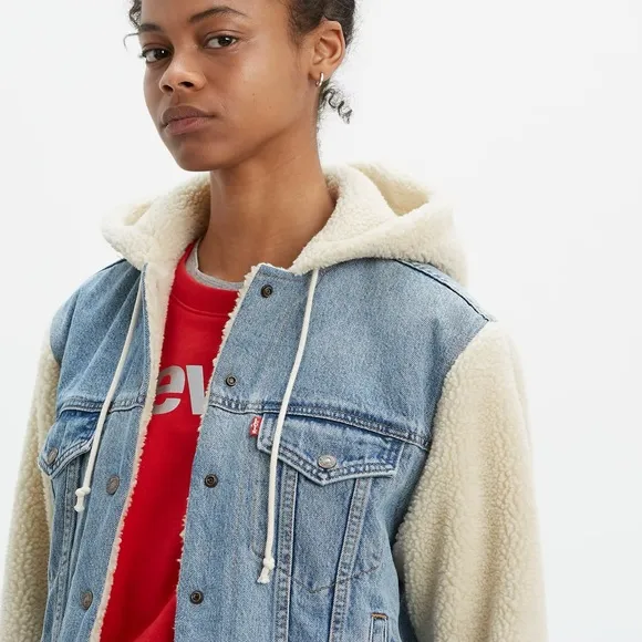 LEVI’S 90’s EX-BOYFRIEND SHERPA HOODED DENIM JEAN TRUCKER JACKET SMALL