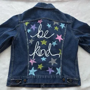 Levis Denim Trucker Jacket BE KIND Custom Painted Back Womens Large Blue Denim