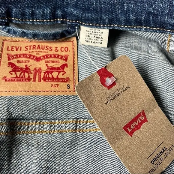 Levi’s Original Trucker Denim Jacket Jean Jacket Button Front Cotton Women’s New