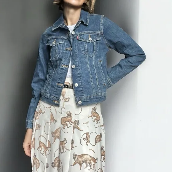 Levi’s Original Trucker Denim Jacket Jean Jacket Button Front Cotton Women’s New
