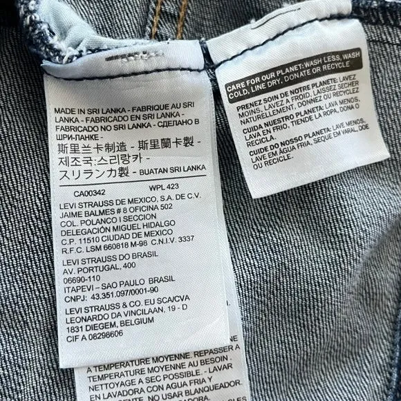 Levi's Women's Original Trucker Denim Jean Jacket Size M Style CW24183449