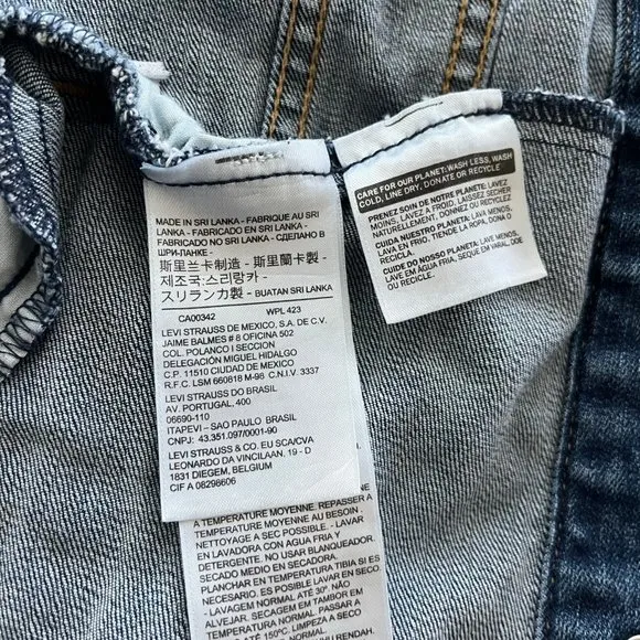 Levi's Women's Original Trucker Denim Jean Jacket Size M Style CW24183449