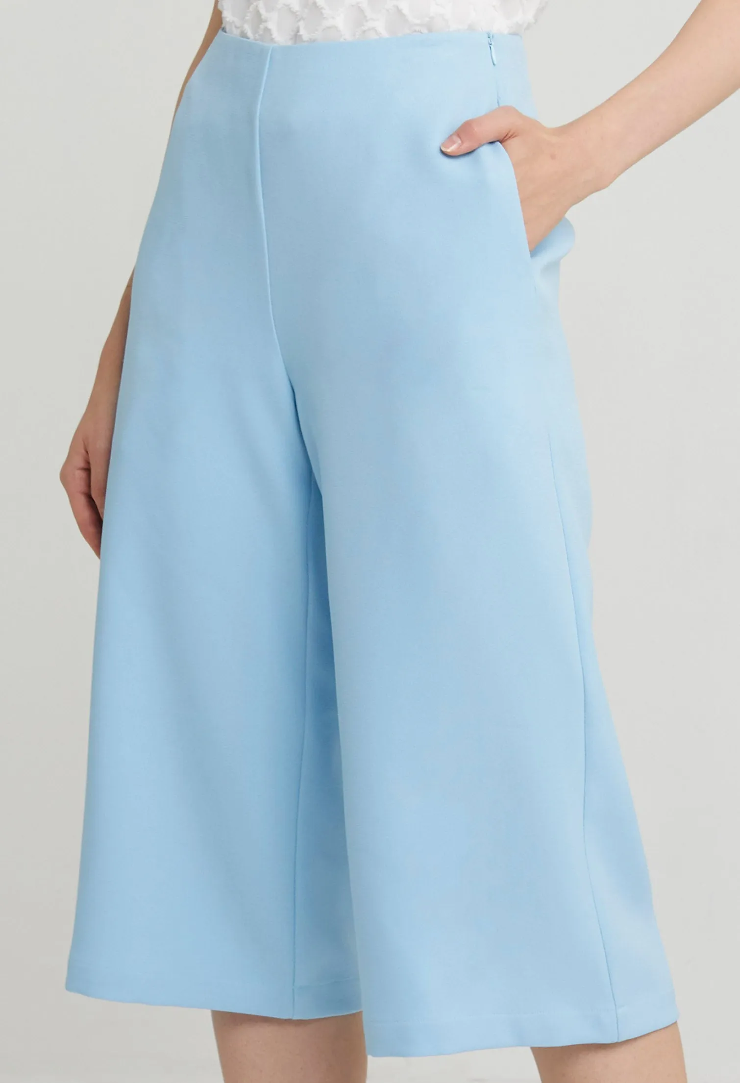 Lush Mid-Rise Trousers