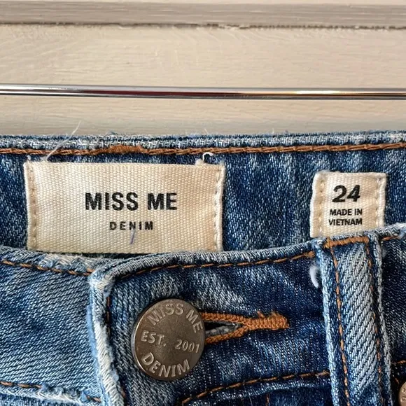 Miss Me High Rise Flare Leg Raw Hem Denim Jeans Size 24.