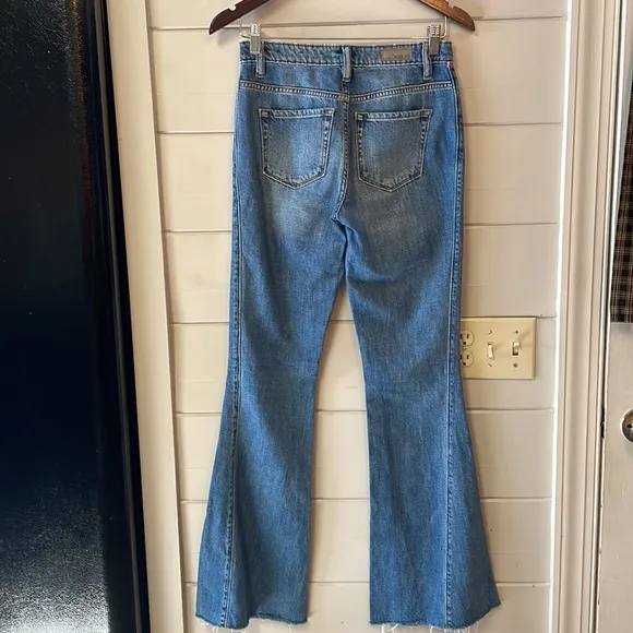 Miss Me High Rise Flare Leg Raw Hem Denim Jeans Size 24.