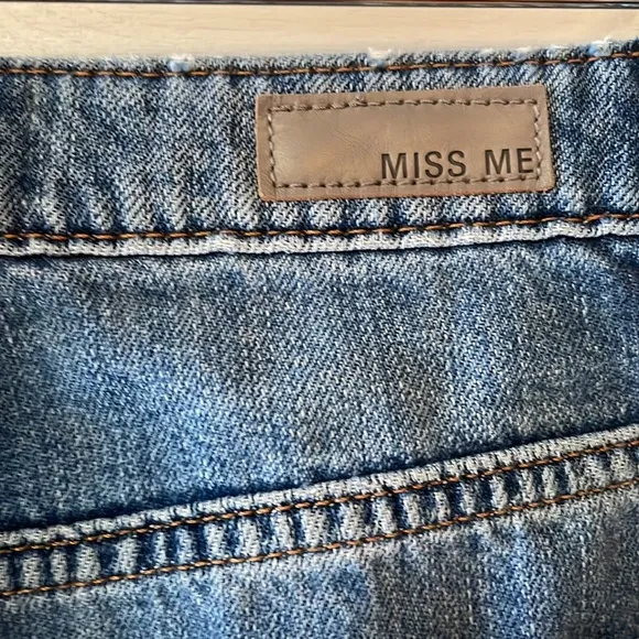 Miss Me High Rise Flare Leg Raw Hem Denim Jeans Size 24.