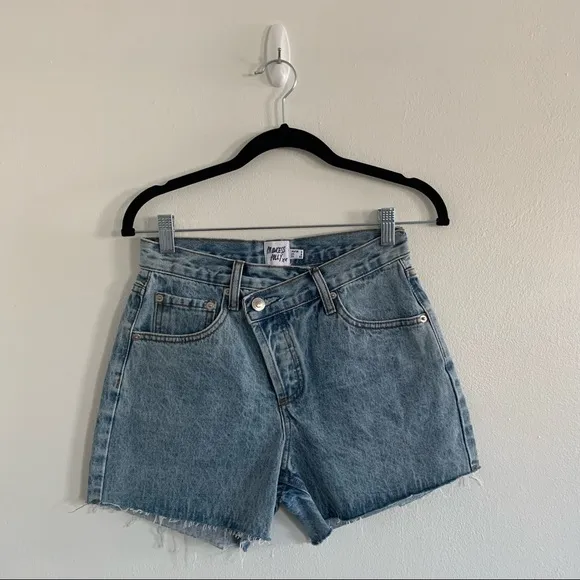 New Princess Polly Xena high rise denim shorts Size 0