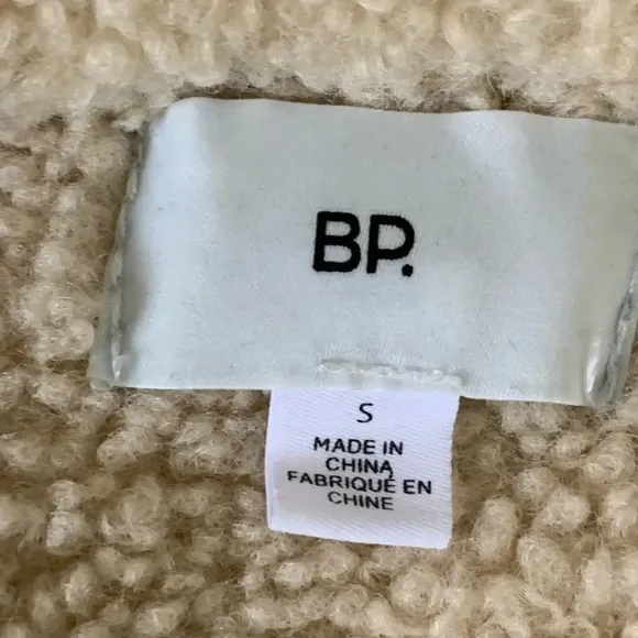 Nordstrom BP. Denim jacket with sherpa lining size Small