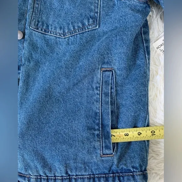 Nordstrom BP. Denim jacket with sherpa lining size Small