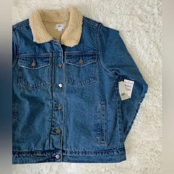Nordstrom BP. Denim jacket with sherpa lining size Small