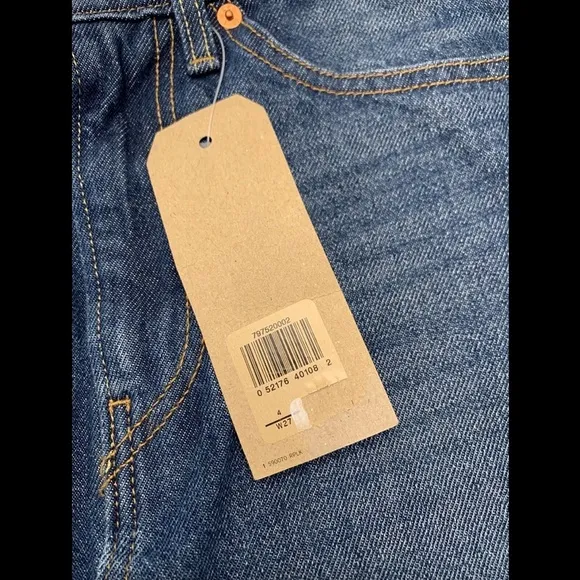 NWT $60 Levi's Women's Iconic High Rise Denim Mini Skirt [ SZ 4 / 27W‎ ]
