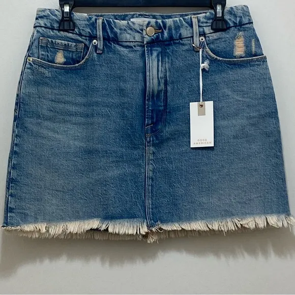NWT Good American Micro Raw Hem Mini Skirt Size 10/30.