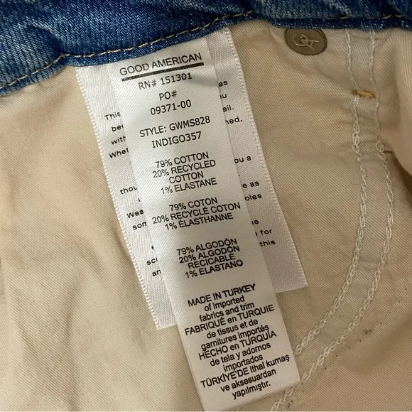 NWT Good American Micro Raw Hem Mini Skirt Size 10/30.