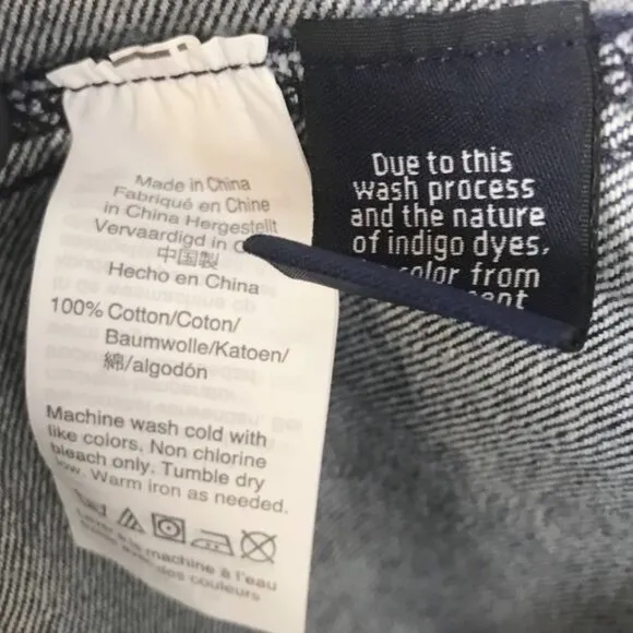 NWT Madewell Denim Raw Hem Mini Wrap Skirt Size 2