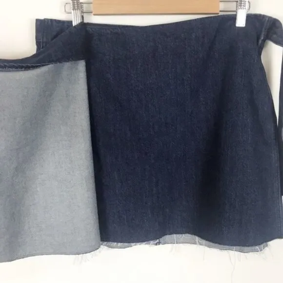 NWT Madewell Denim Raw Hem Mini Wrap Skirt Size 2