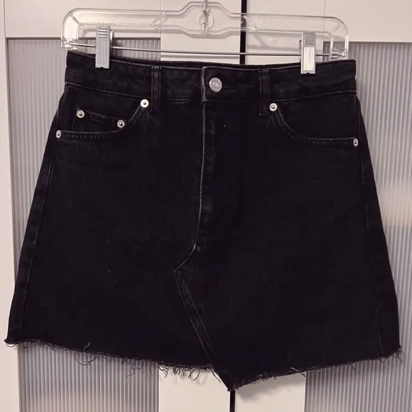 NWT Topshop High Waiste Charcoal Black Uneven Raw Hem Denim Skirt