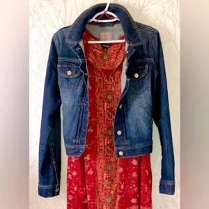 Old Navy Women’s Faded Trucker Stretch Cropped Denim Jean Jacket