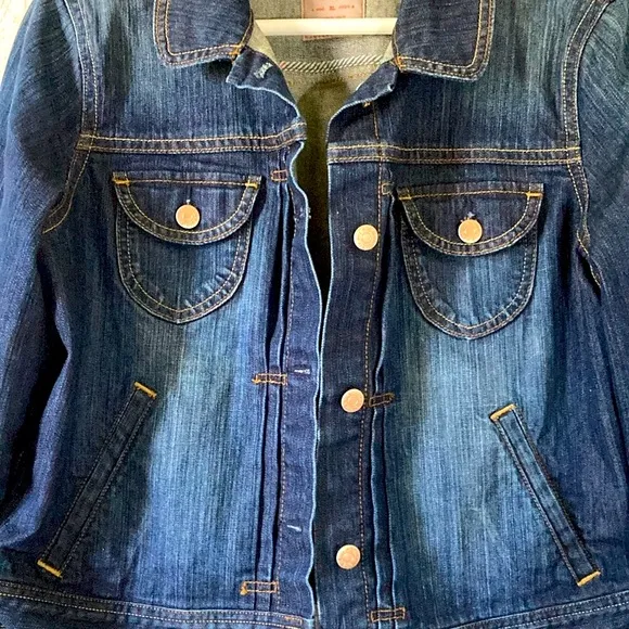 Old Navy Women’s Faded Trucker Stretch Cropped Denim Jean Jacket