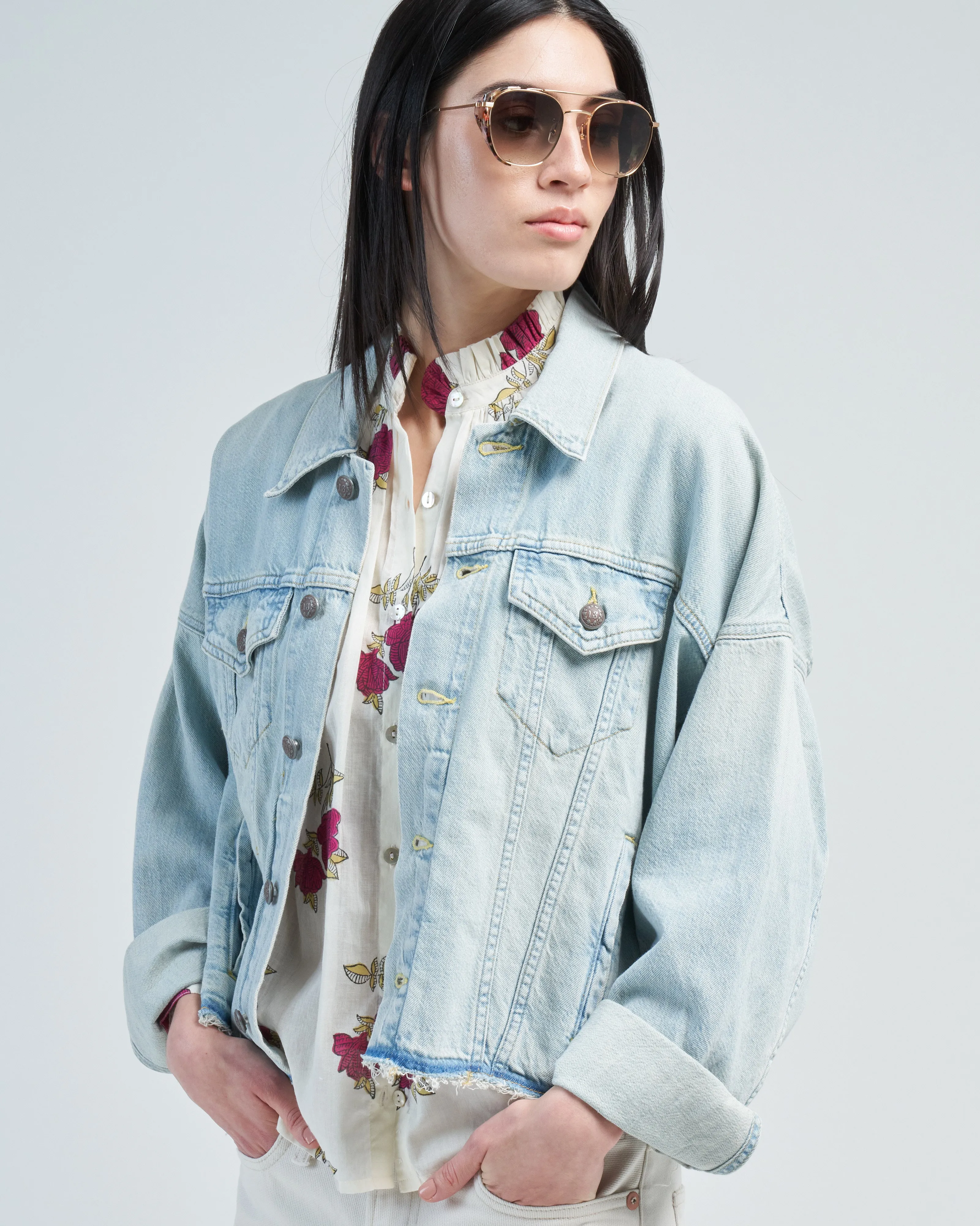 oversized cut-off trucker jacket
