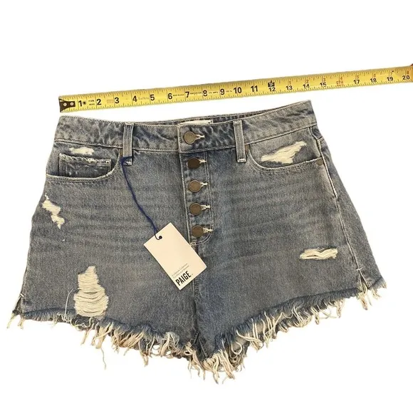 PAIGE Denim Short Size 28 Margot‎ Distressed Raw Hem with Iconic PAIGE whipstich