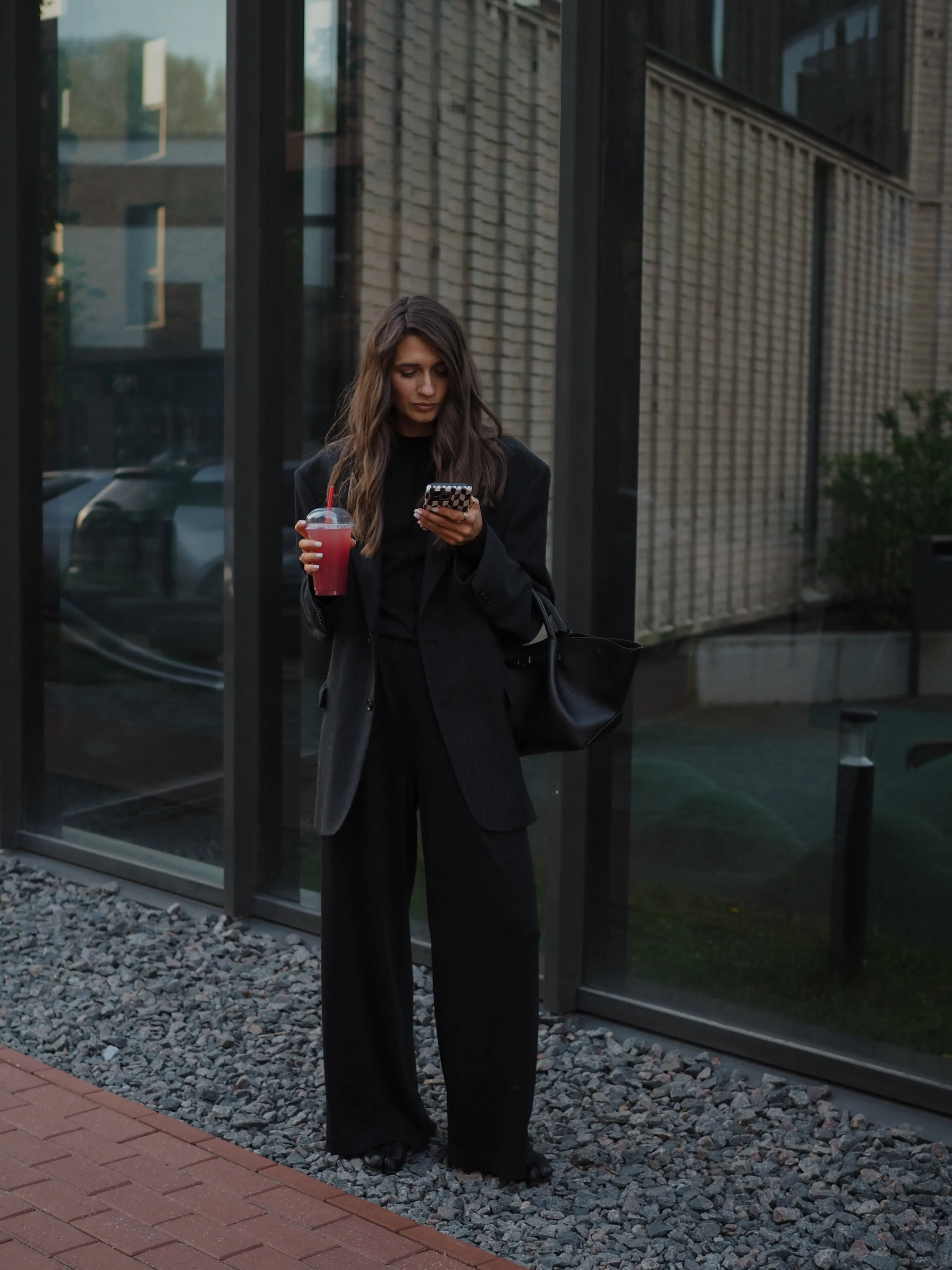 RIBBED RELAXED PANTS in Black