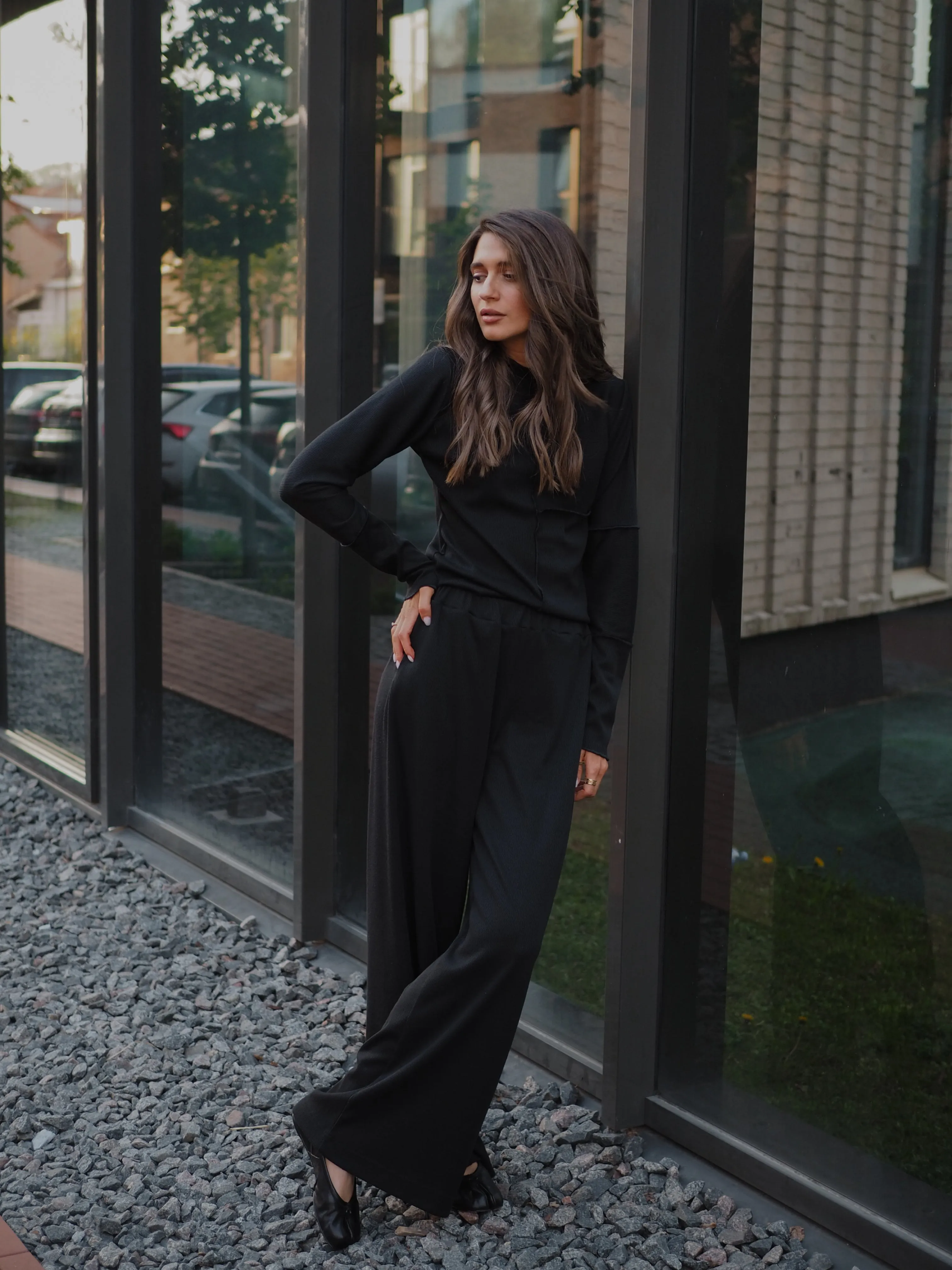 RIBBED RELAXED PANTS in Black