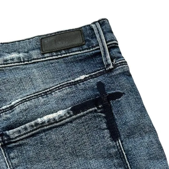 RtA Olivia Short Distressed in Indie Wash Sz 25