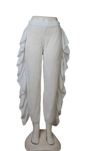 Ruffle Elastic White Pant ( M )