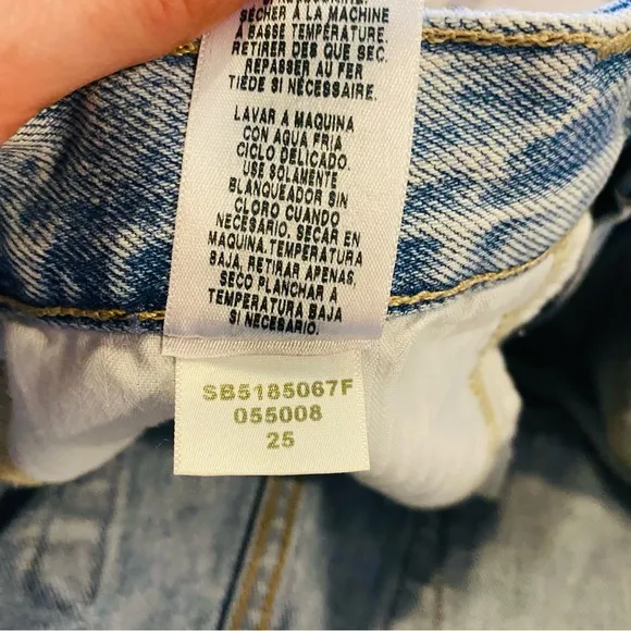 Splendid x Margherita Embroidered Denim Shorts Size 25