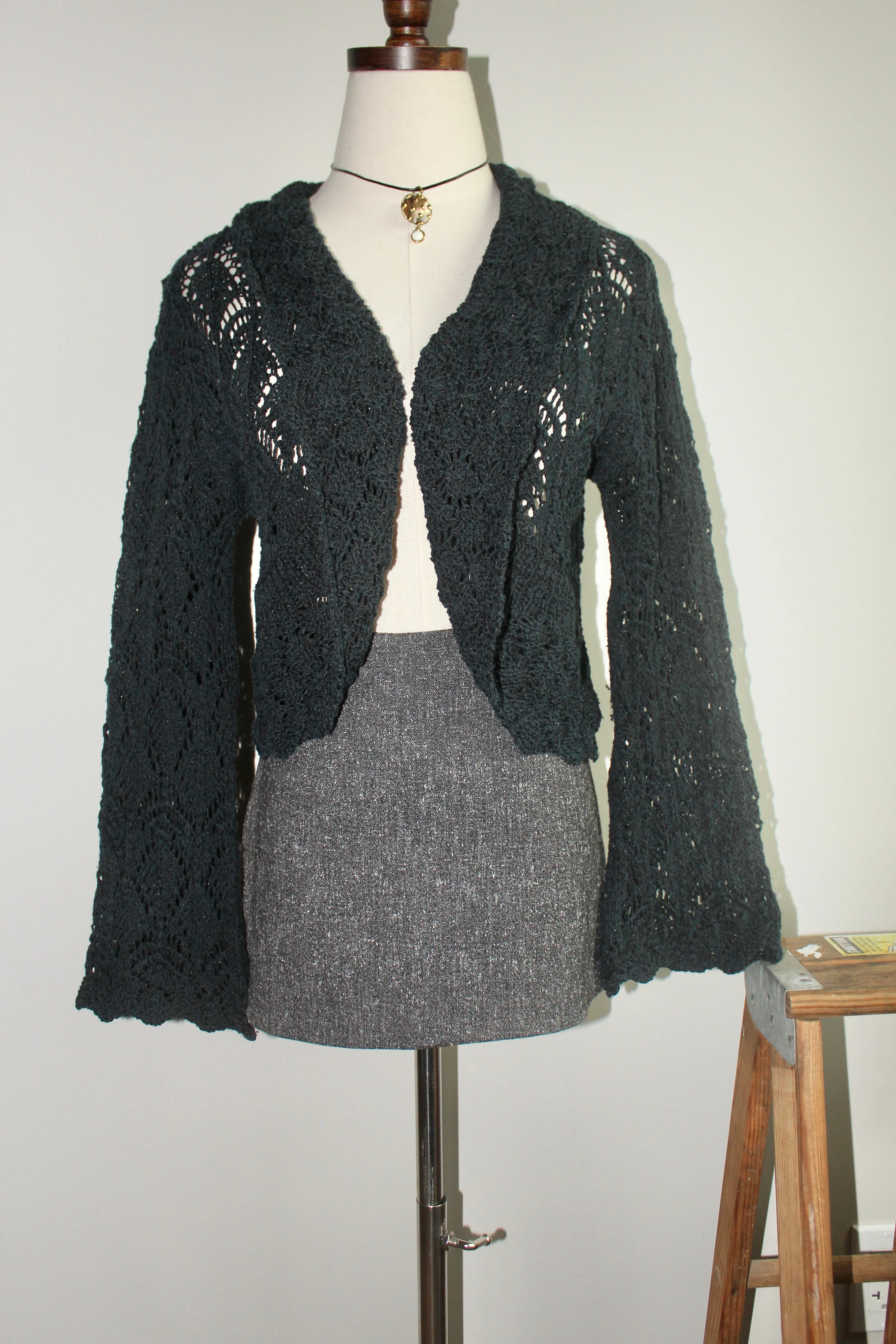 Vintage 90s Eyelet Flared Sleeve Cropped Knit (M)