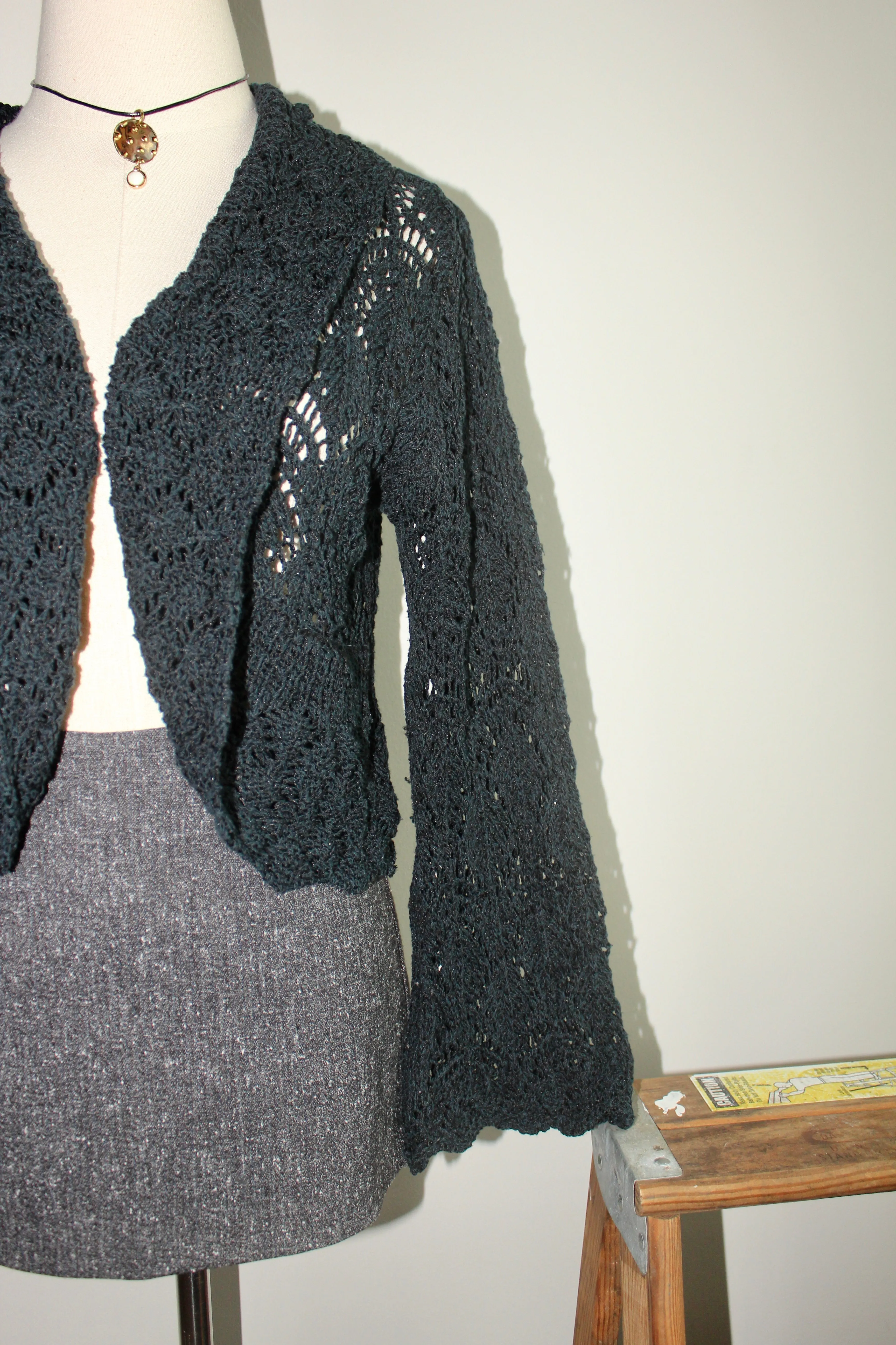 Vintage 90s Eyelet Flared Sleeve Cropped Knit (M)