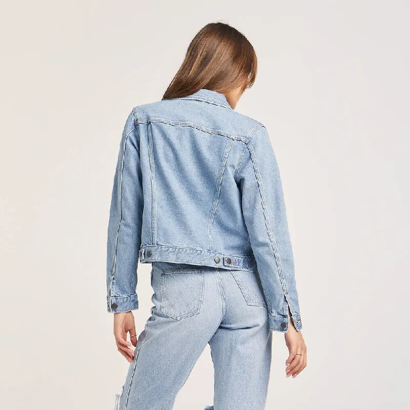 WRANGLER CLASSIC TRUCKER WOMENS DENIM JACKET - LIGHT STONE